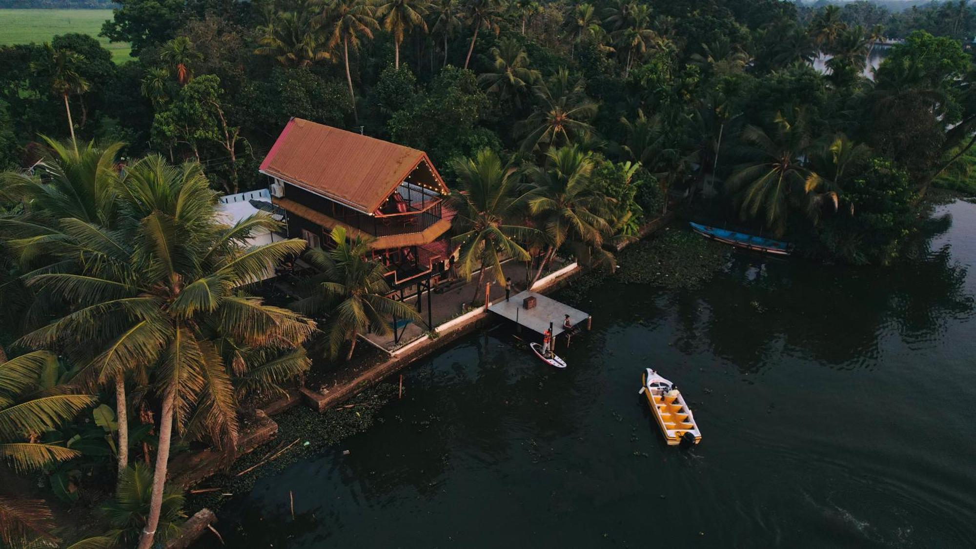 Tulsi Kayal Retreat Appartement Champakulam Buitenkant foto