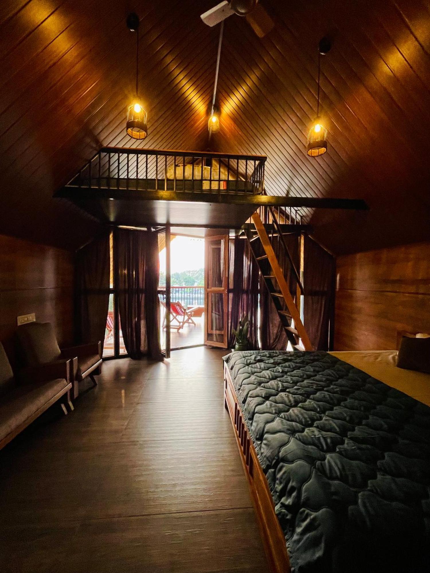Tulsi Kayal Retreat Appartement Champakulam Buitenkant foto