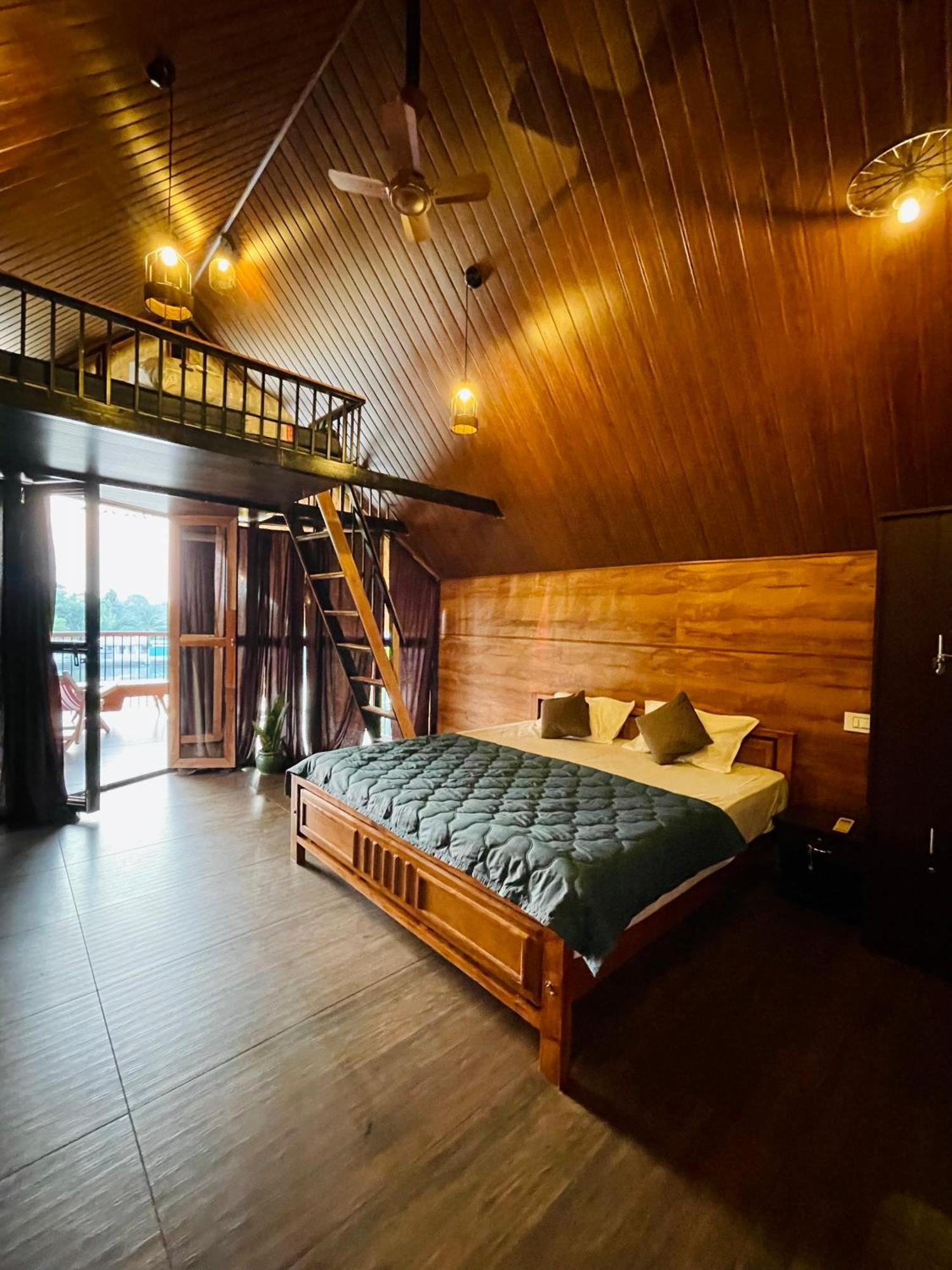 Tulsi Kayal Retreat Appartement Champakulam Buitenkant foto
