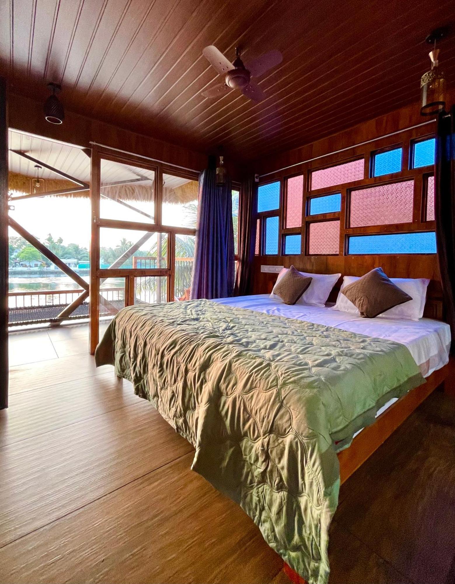 Tulsi Kayal Retreat Appartement Champakulam Buitenkant foto