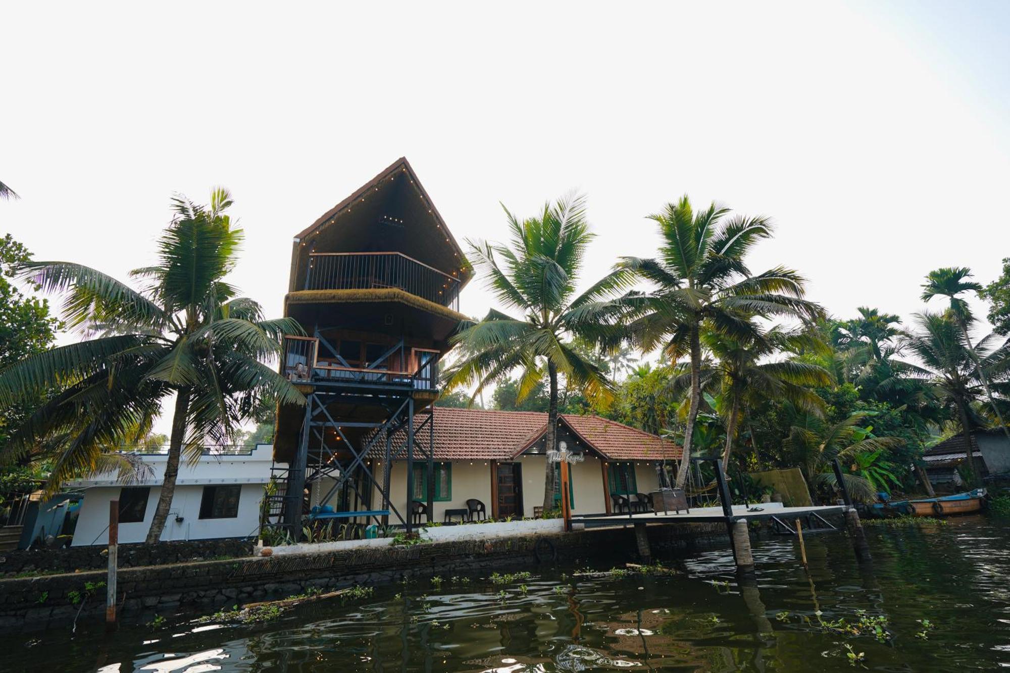 Tulsi Kayal Retreat Appartement Champakulam Buitenkant foto