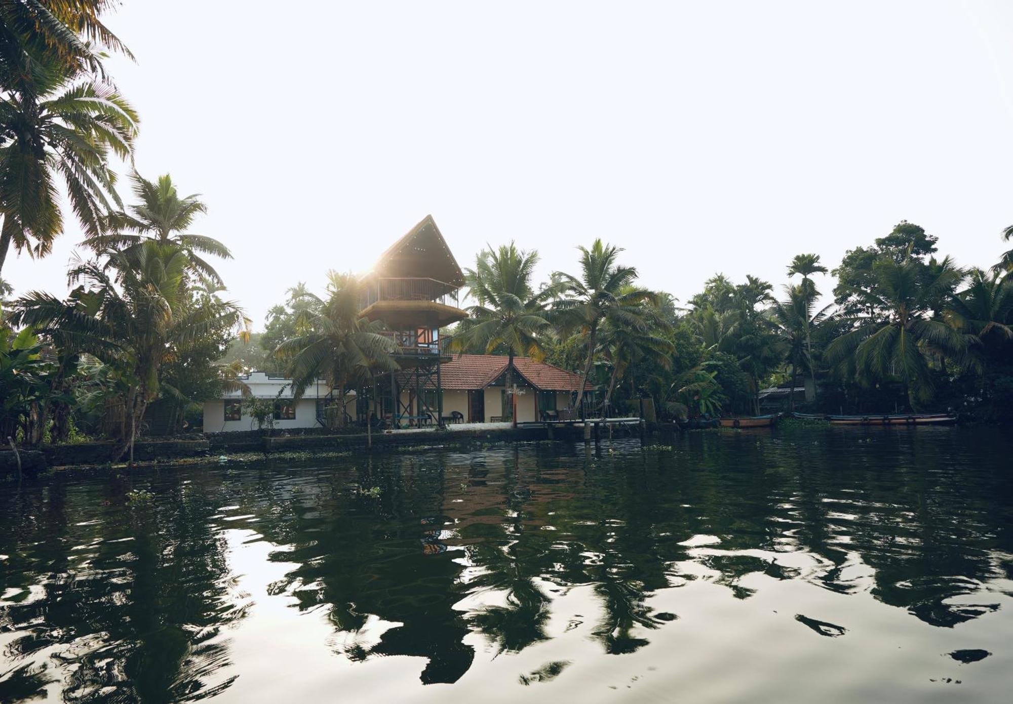 Tulsi Kayal Retreat Appartement Champakulam Buitenkant foto